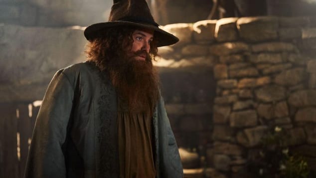 The Lord of the Rings: The Rings of Power Des images confirment que Rory Kinnear est Tom Bombadil dans la saison 2