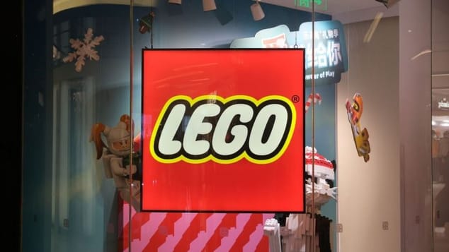 Lego fuite : un Joker Art de 1 849 pièces et le robot Spider-Verse de Peni pour 2027