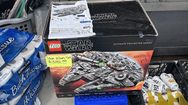 Un chanceux de LEGO découvre le Faucon Millenium de Star Wars dans une brocante et économise plus de 400 euros